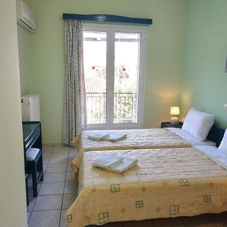 Konstantinos Apartments Agia Efimia Luaran gambar