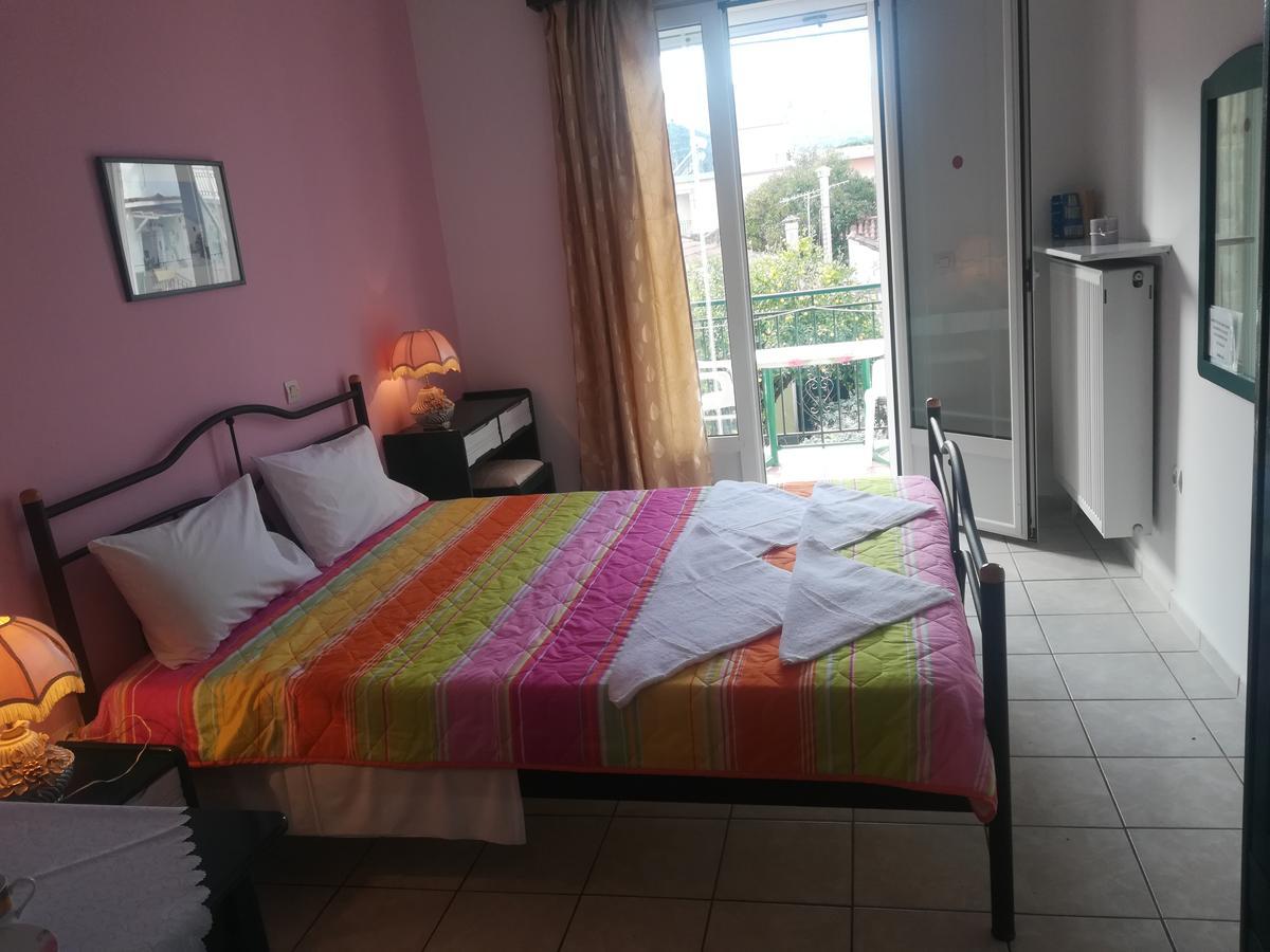 Konstantinos Apartments Agia Efimia Luaran gambar