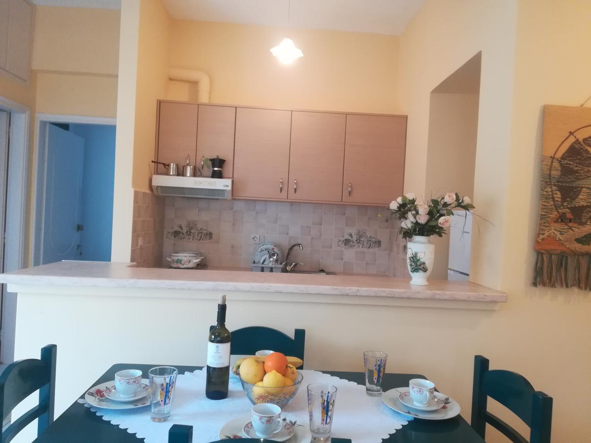 Konstantinos Apartments Agia Efimia Luaran gambar