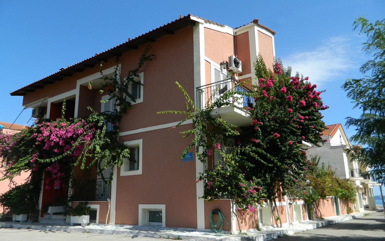 Konstantinos Apartments Agia Efimia Luaran gambar